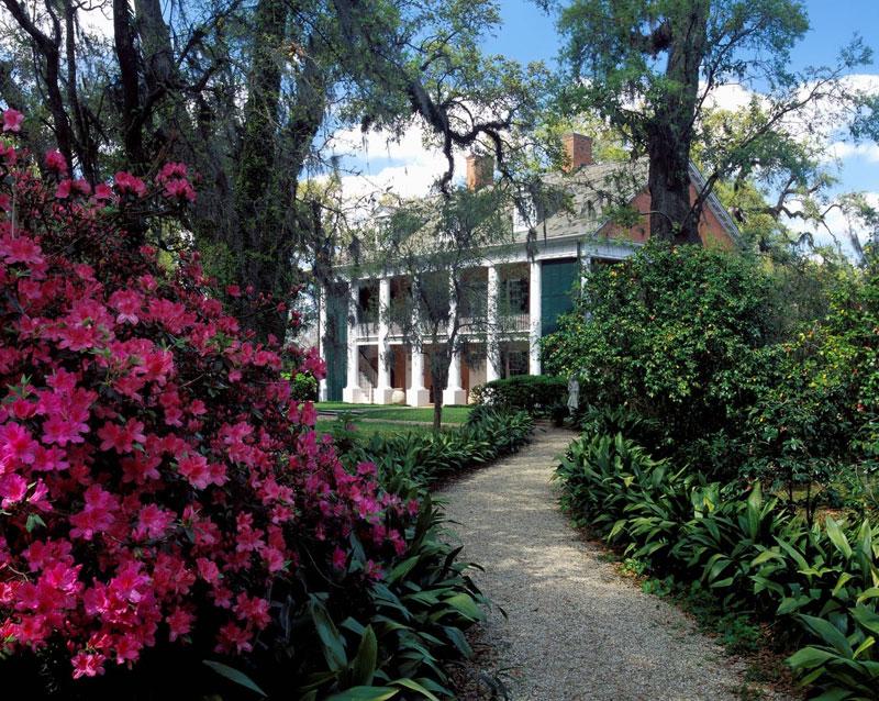 Shadows-on-the-Teche side path - Courtesy of National Trust for Historic Preservation